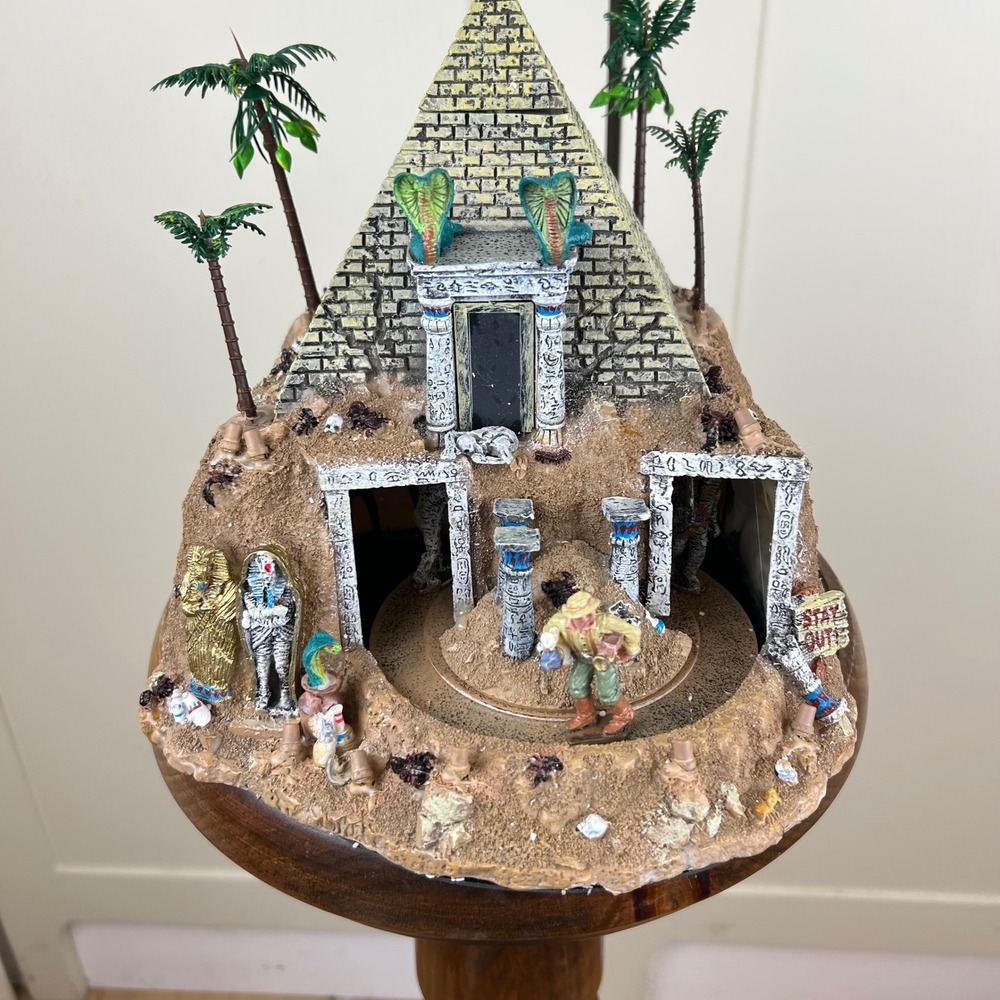 2006 Lemax Spooky Town Haunted Pyramid Animated Musical Halloween #84770